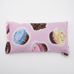 The perfect comfort for a crampy belly or lower back, a herbal heat pack in a cupcake print!