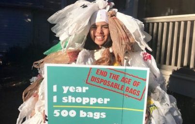 Hannah Testa, founder of hannah4change, has been educated thousands of people about the harmful effects of plastic pollution since she was 11. She is particularly focused on single-use disposable plastics such as plastic bags, bottles, and straws because these items we use for convenience are destroying the planet and its precious animals.