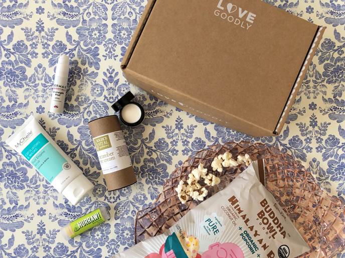 LOVE GOODLY's debut FEB/MARCH eco-luxe beauty and wellness box is the perfect present to pamper & help them discover the highest quality products that are 100% toxin-free, cruelty-free, and stylishly vegan. PLUS: This one has heart! OVE GOODLY's Feb/Mar Box costs $29.95 with a retail value of over $85, and benefits Farm Sanctuary, America's leading farm animal protection organization. @lovegoodly.com