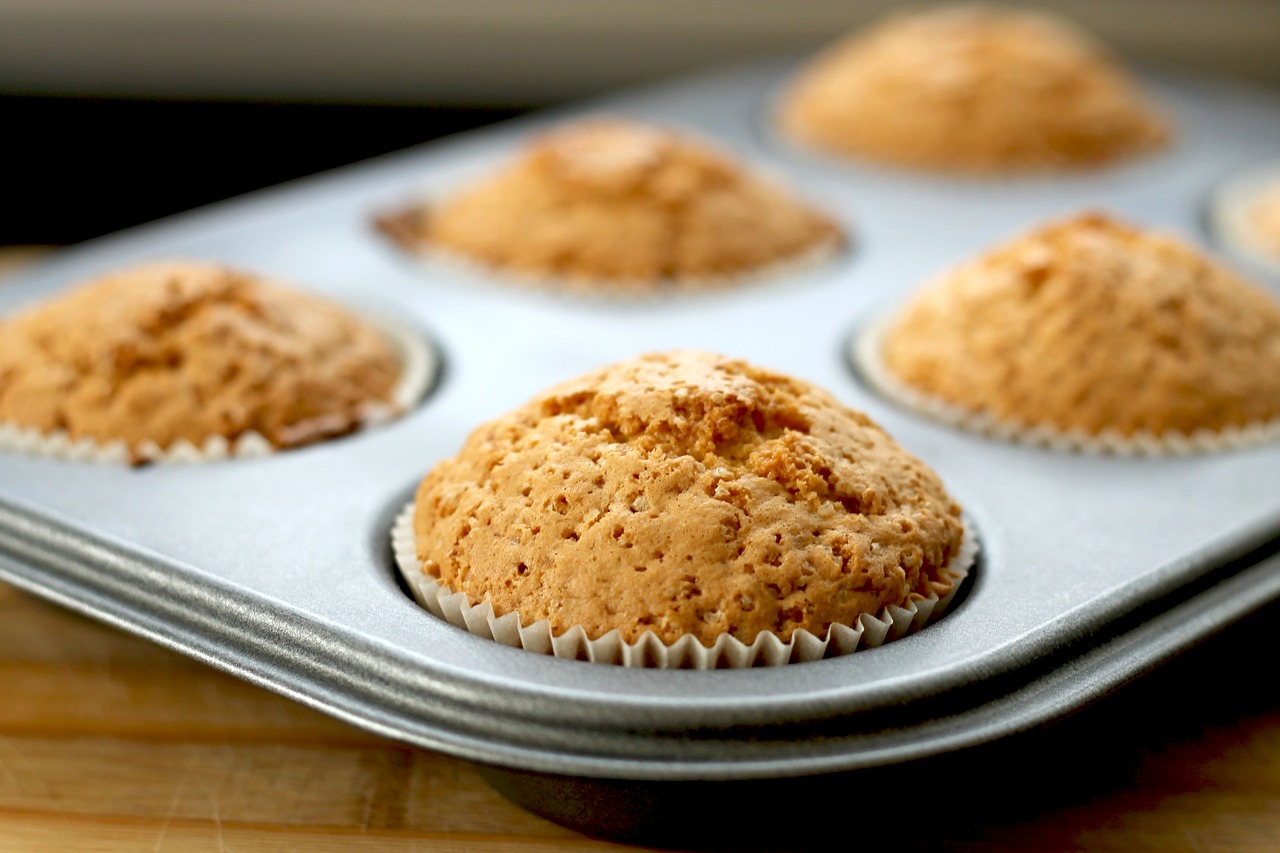 Vegan Muffins with Apple and Pecan (gluten free)