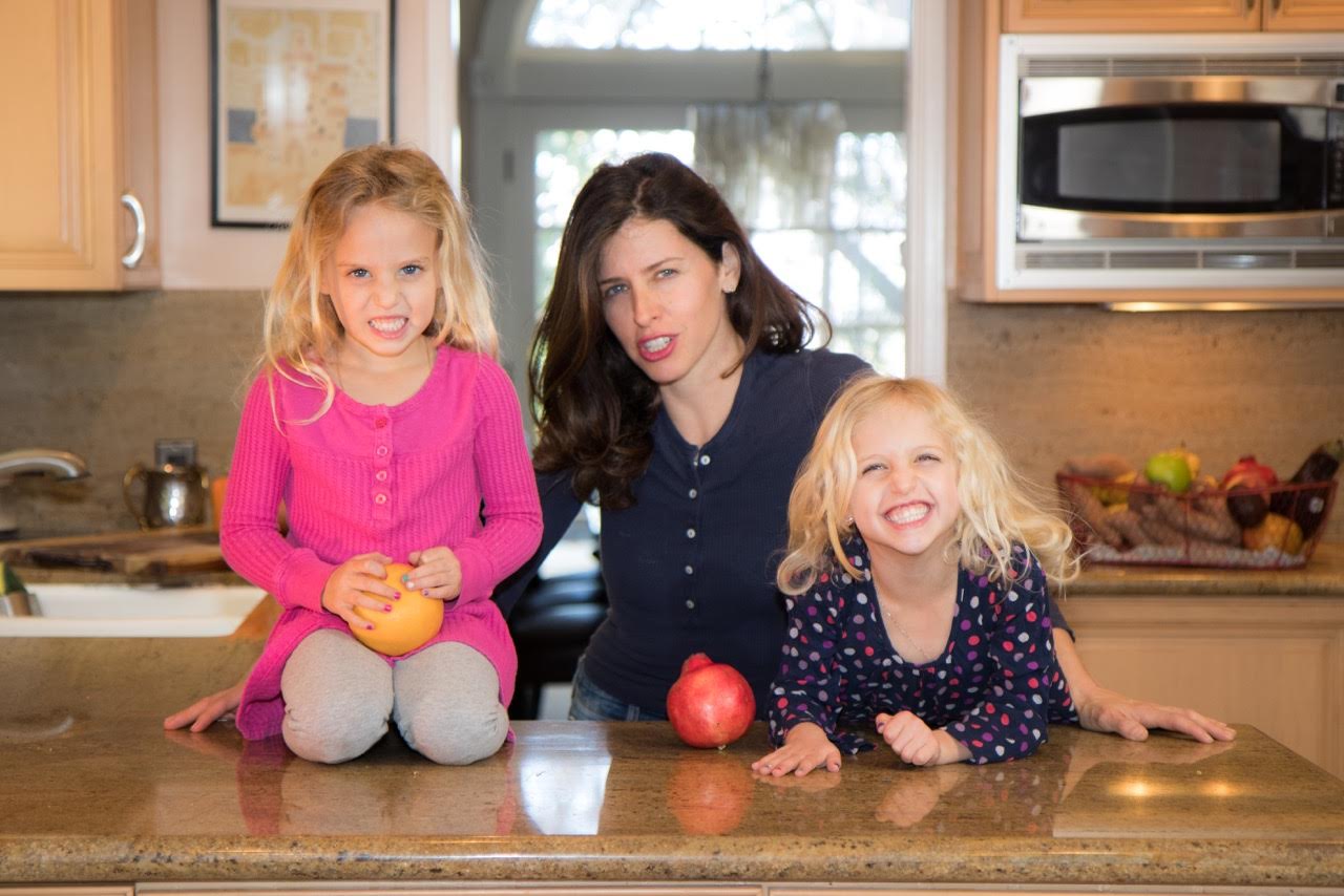 Jenny Goldfarb is an entrepreneur vegan mom blogger